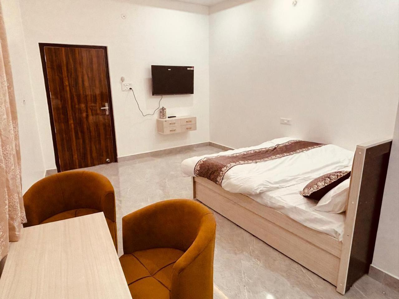 Hotel Shri Ram Darbar Ayodhya Exteriér fotografie