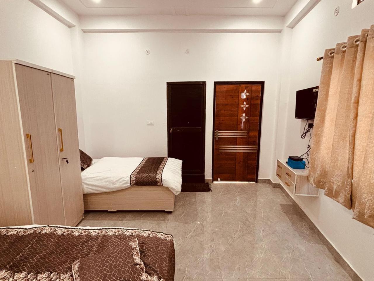 Hotel Shri Ram Darbar Ayodhya Exteriér fotografie