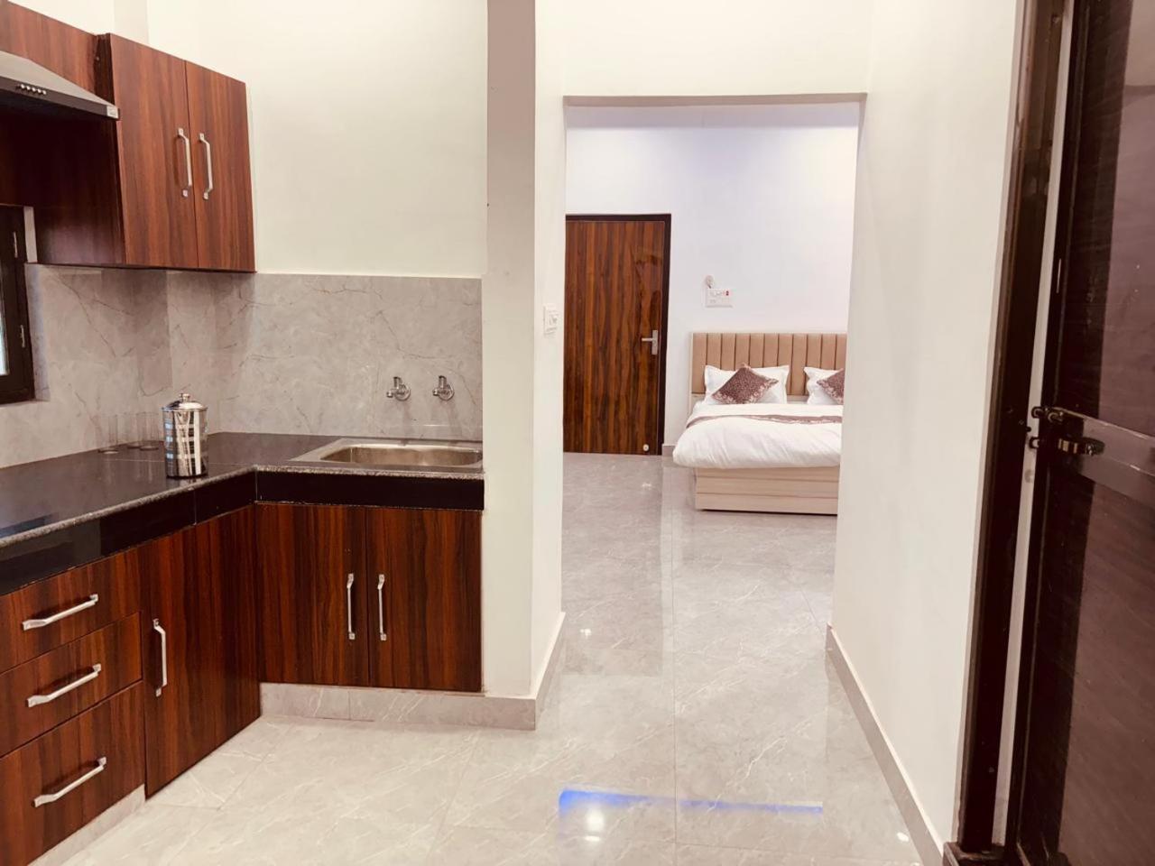 Hotel Shri Ram Darbar Ayodhya Exteriér fotografie